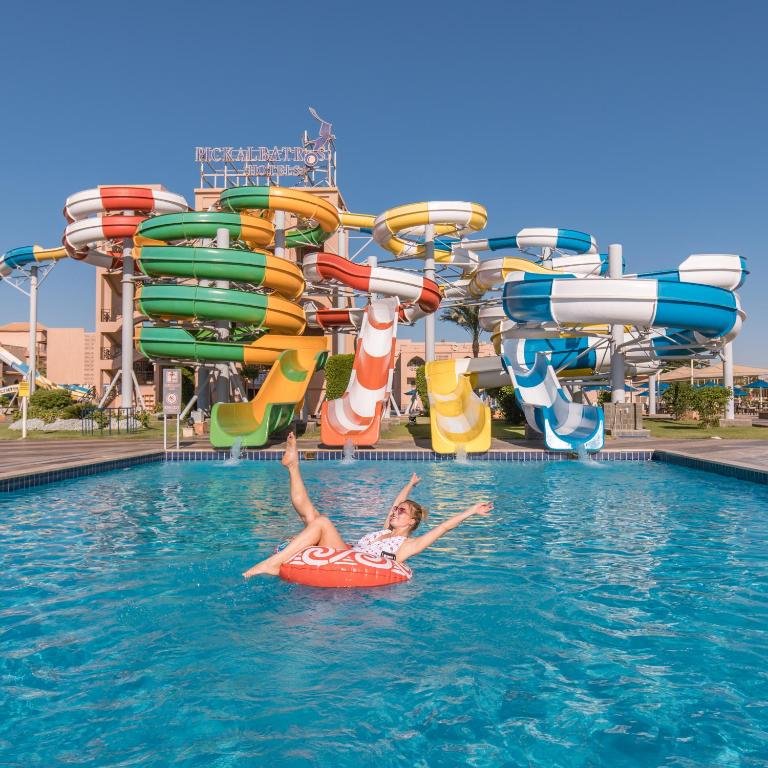 منتجع الباتروس أكوا بارك